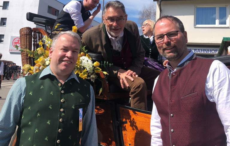 Leone mit Dr. Kränzlein und Andreas Magg Volksfesteinzug 2025